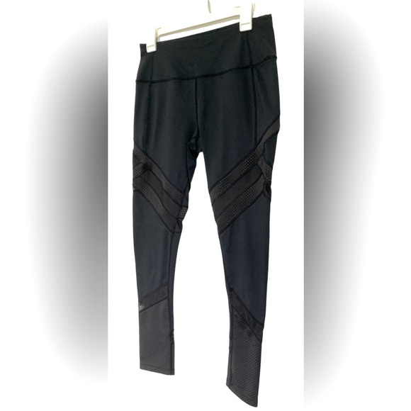 Avia Women's Medium Black Leggings Athletic Mesh Panels Gym Yoga Activewear - Picture 2 of 6